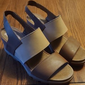 NWOT Sorel Joanie II Slingback Wedge Sandal